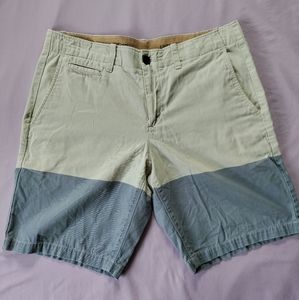 Gap shorts color block cream blue stripe 33 waist